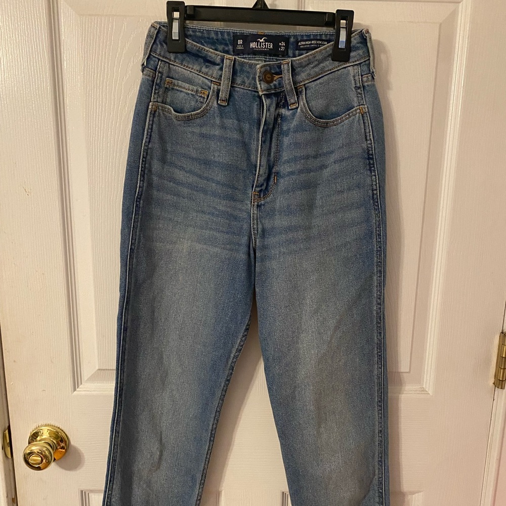 Hollister ultra high rise mom jean